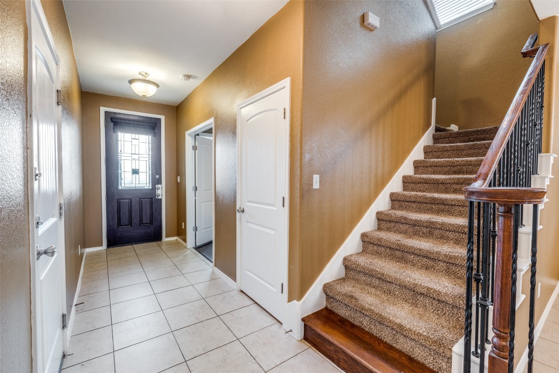 305 Leather Oak Loop San Marcos, TX 78666 - Photo 4 of 30