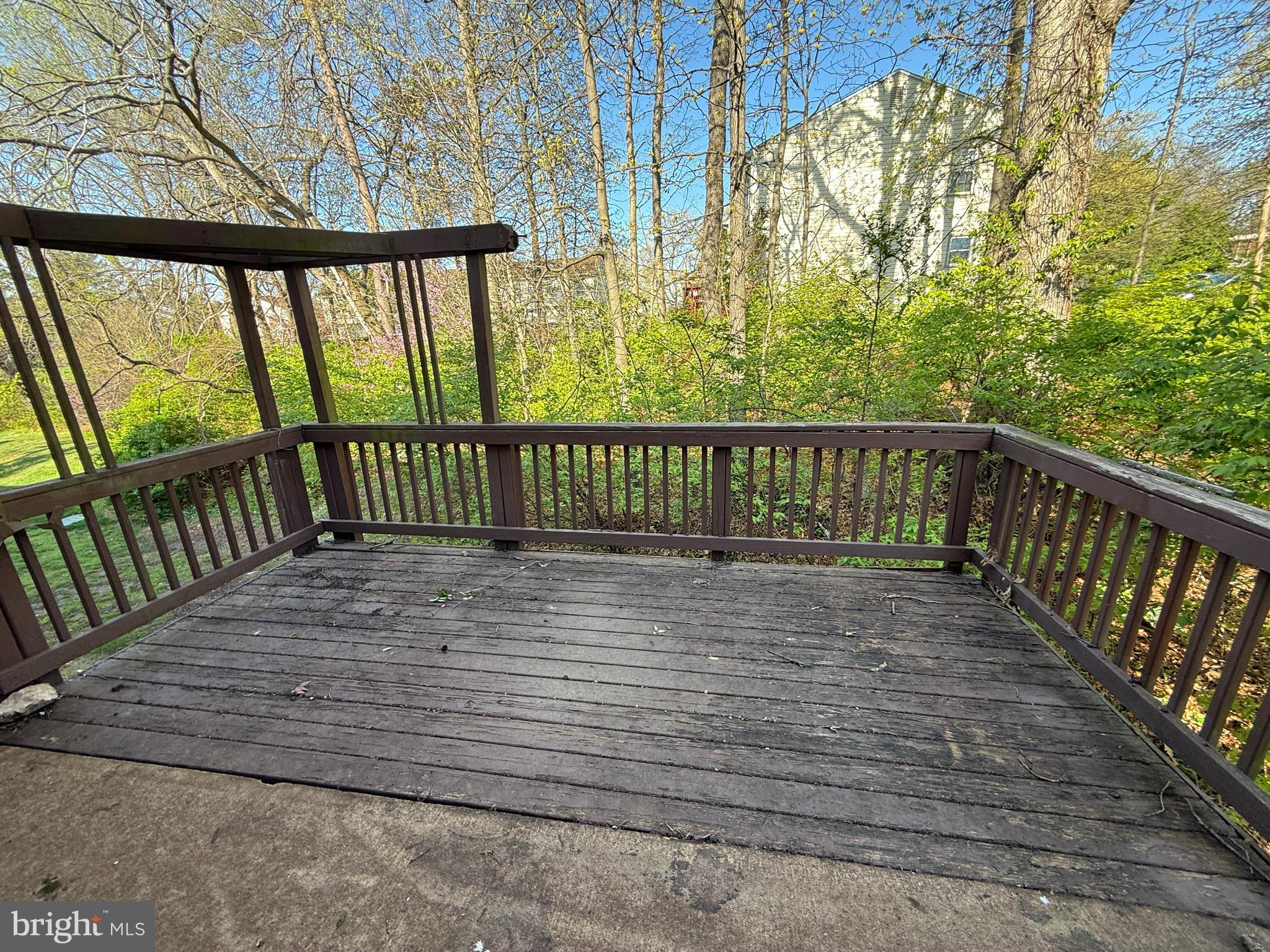 1050 Ramsgate Court Sterling, VA 20164 - Photo 4 of 20 a view of wooden deck