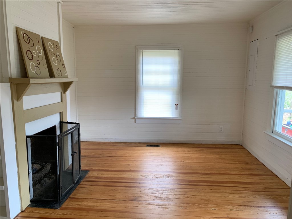 123 Rainbow Road Walhalla, SC 29691 - Photo 4 of 27 Gallery Image 4