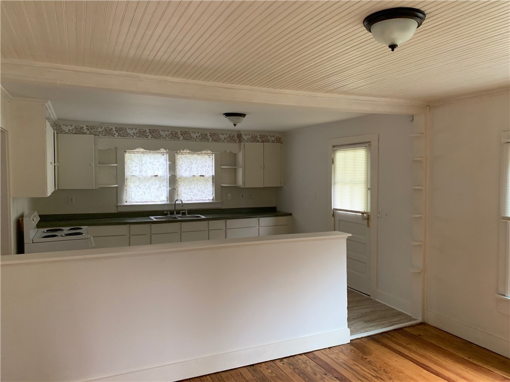 123 Rainbow Road Walhalla, SC 29691 - Photo 8 of 27 Gallery Image 8