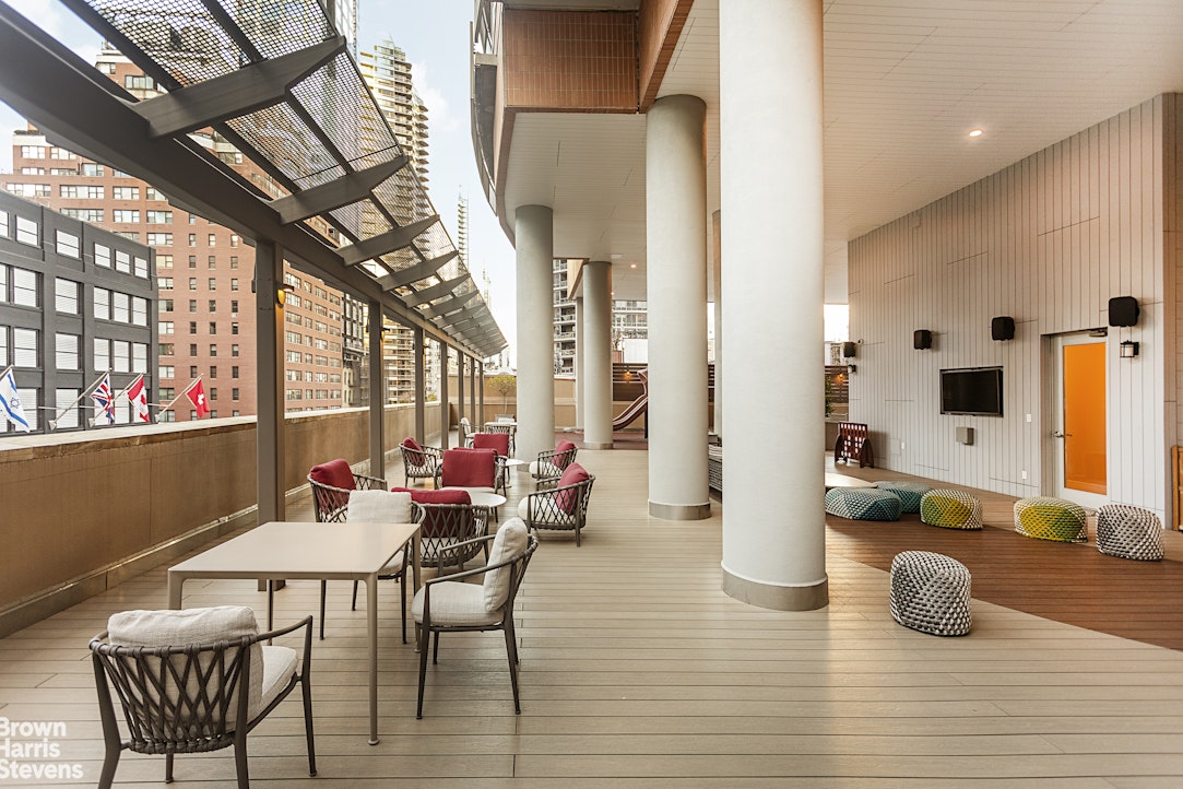 205 East 59th Street, Unit 17A Manhattan, NY 10022 - Photo 22 of 31