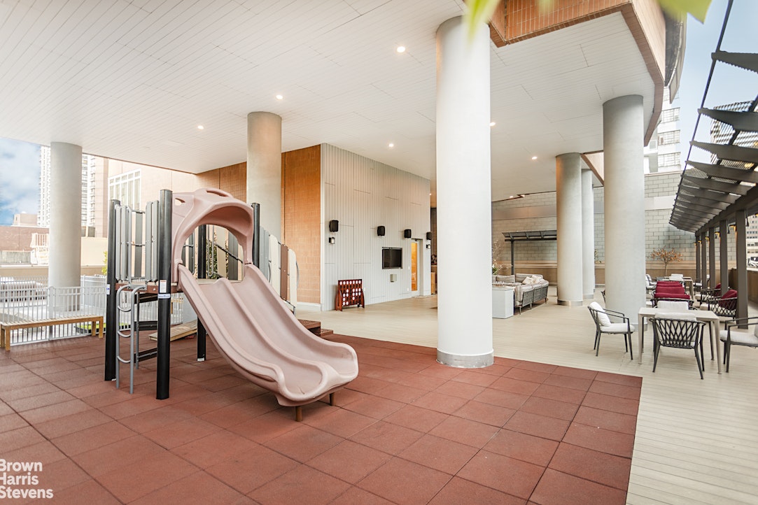 205 East 59th Street, Unit 17A Manhattan, NY 10022 - Photo 24 of 31