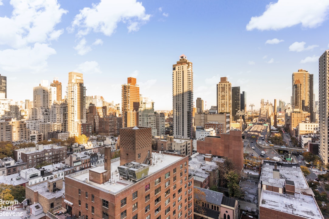 205 East 59th Street, Unit 17A Manhattan, NY 10022 - Photo 25 of 31