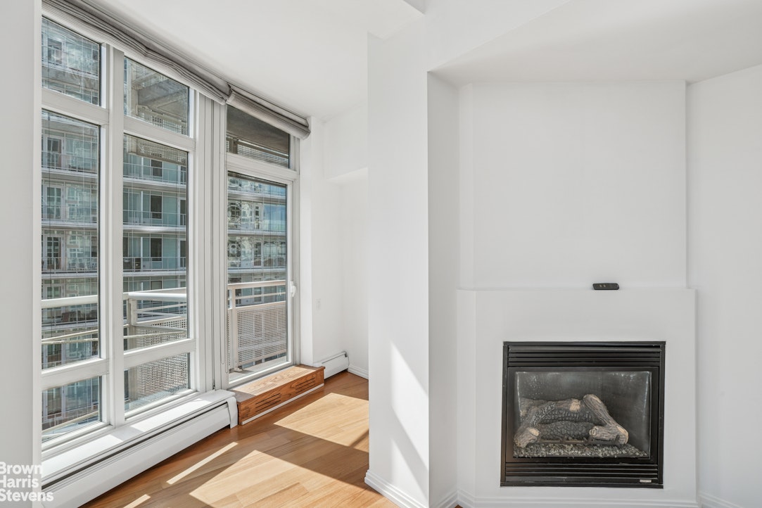 205 East 59th Street, Unit 17A Manhattan, NY 10022 - Photo 7 of 31