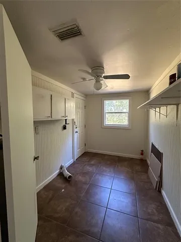 a view of a window in an empty room