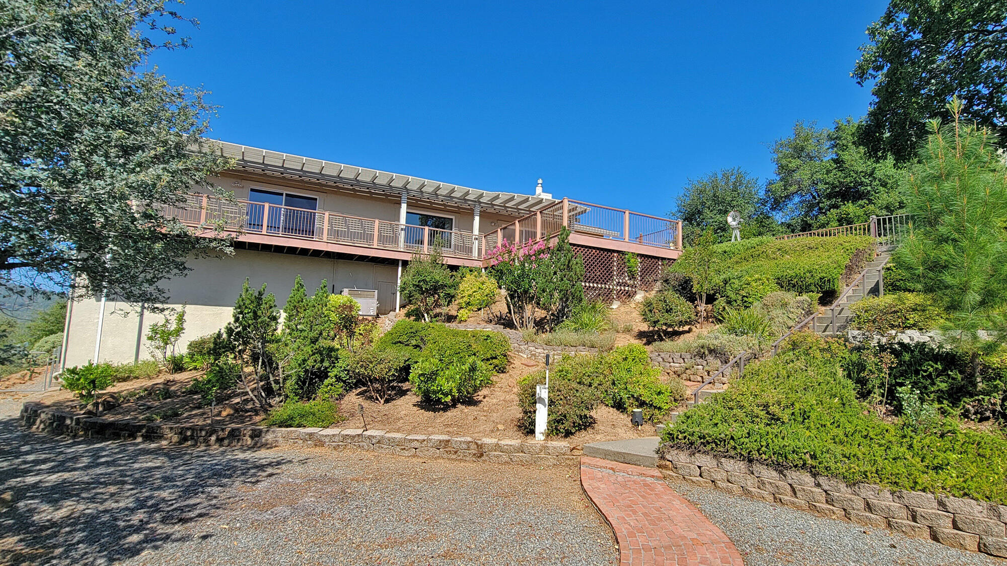 15723 Highland Point Way Redding, CA 96001 - Photo 31 of 40 back1