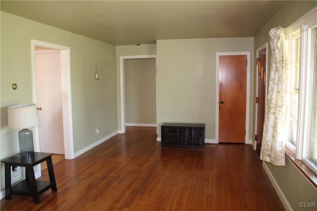 4802 Buckeye Road Emmaus, PA 18049 - Photo 6 of 22 Gallery Image 6