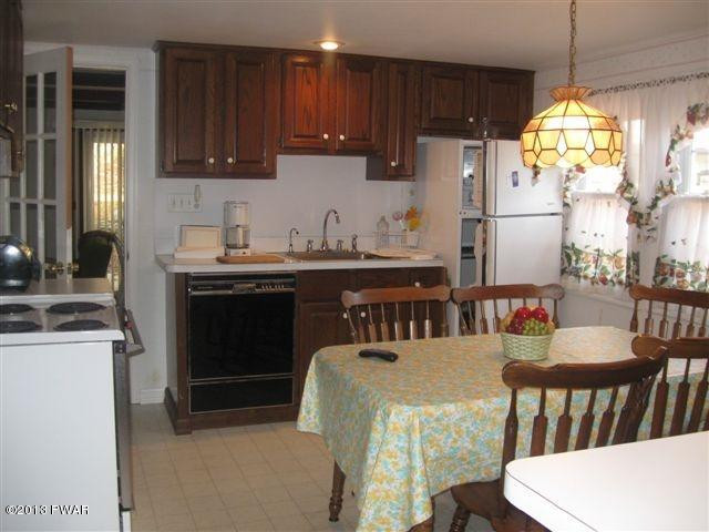 104 Wallenpaupack Road Lakeville, PA 18438 - Photo 7 of 20