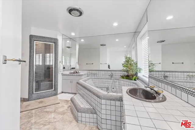 $9,950 | 12030 Ryngler Road, Studio City, CA 91604