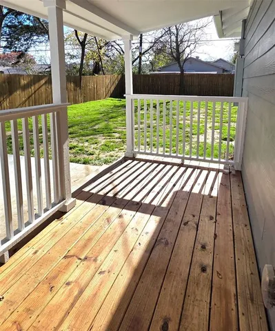 $350,000 | 2518 West Clarendon Drive, Dallas, TX 75211