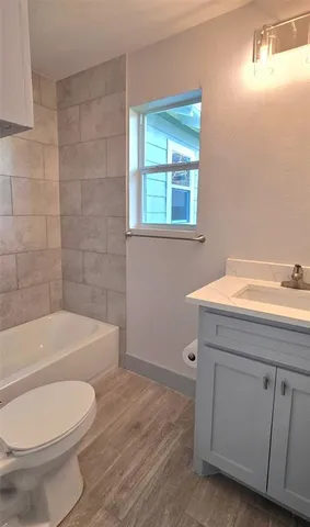 $350,000 | 2518 West Clarendon Drive, Dallas, TX 75211