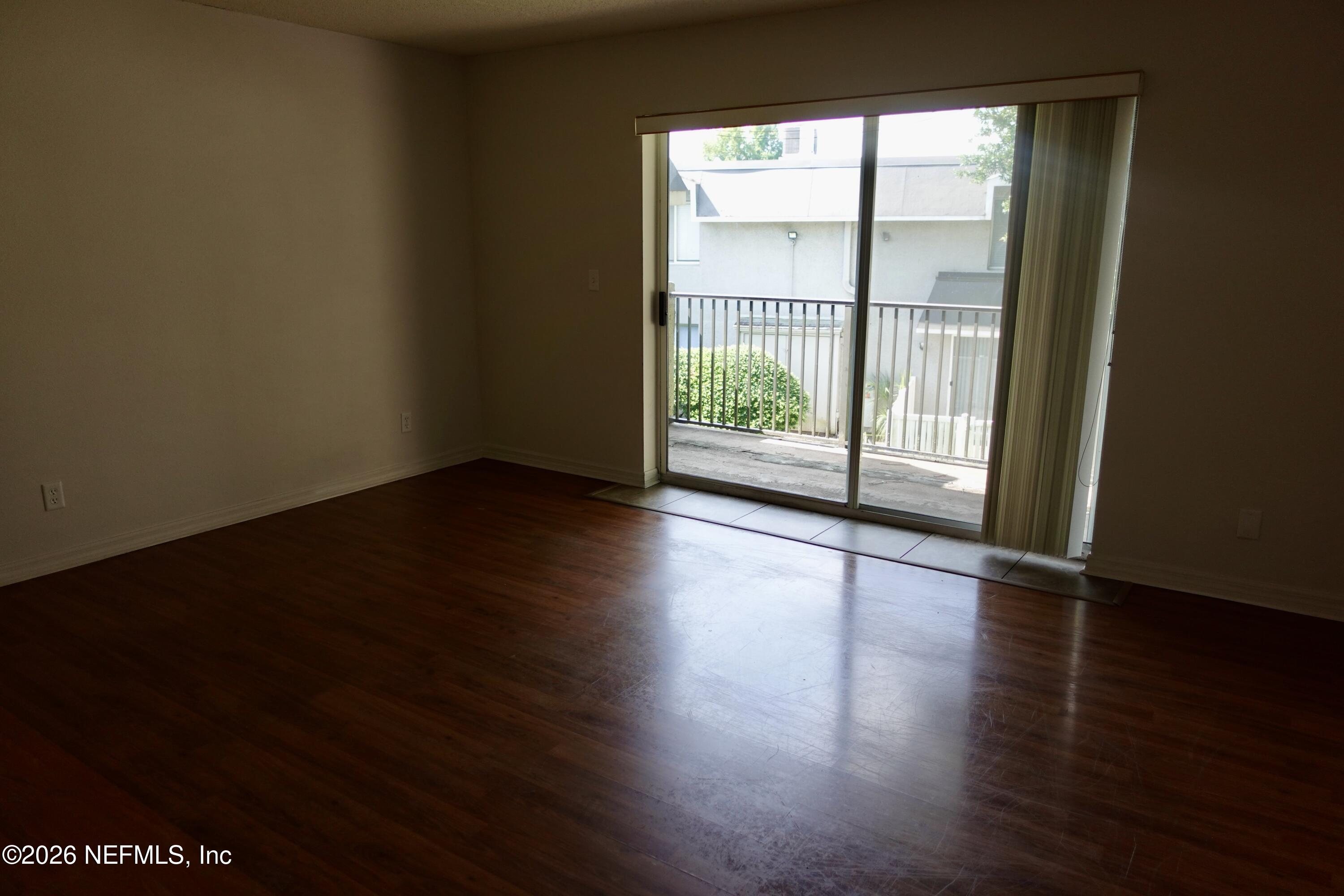 355 Monument Road, Unit 20 D2 Jacksonville, FL 32225 - Photo 7 of 14 Living Area 2