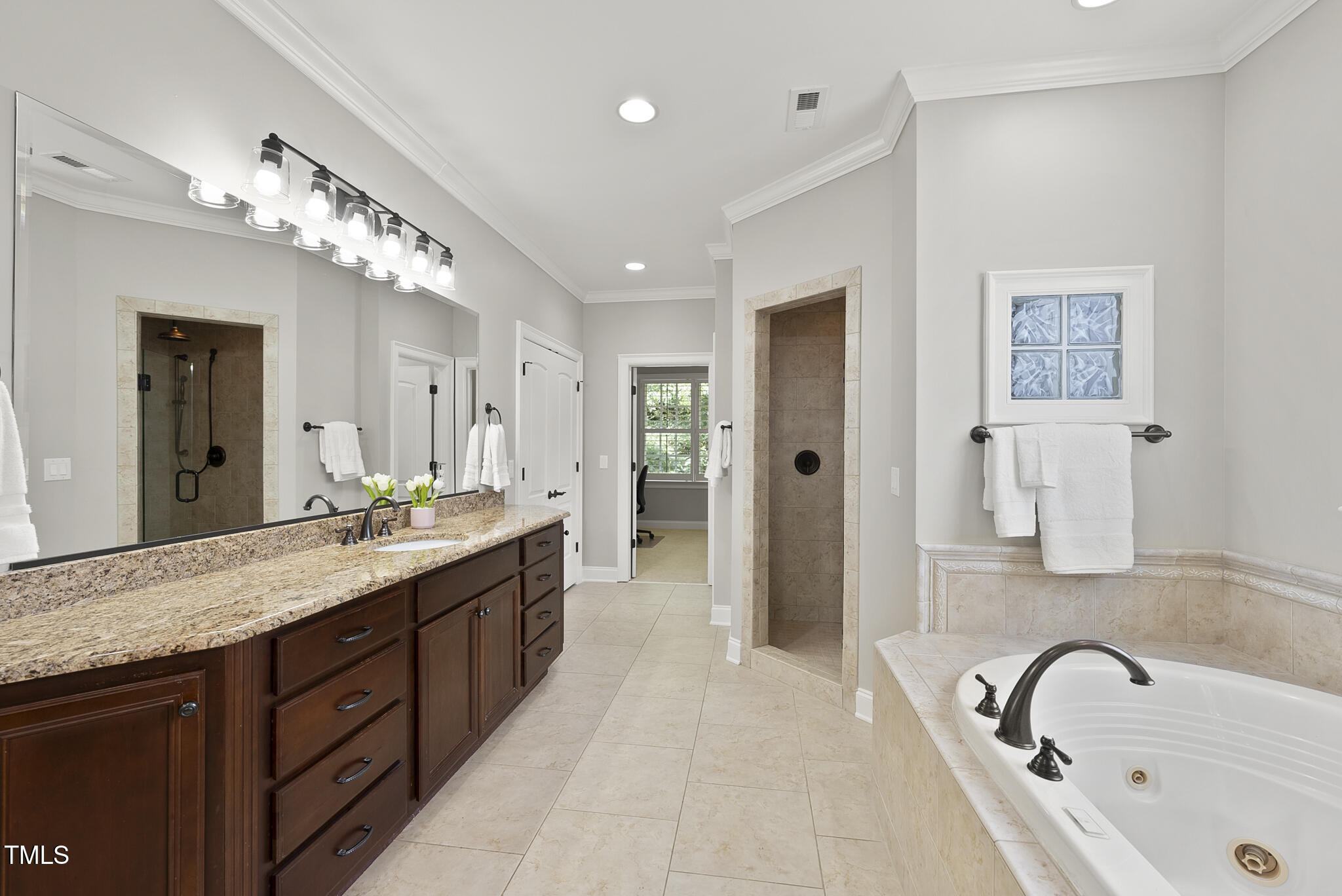 7813 Chestnut Branch Court Raleigh, NC 27612 - Photo 14 of 33 DSC00890