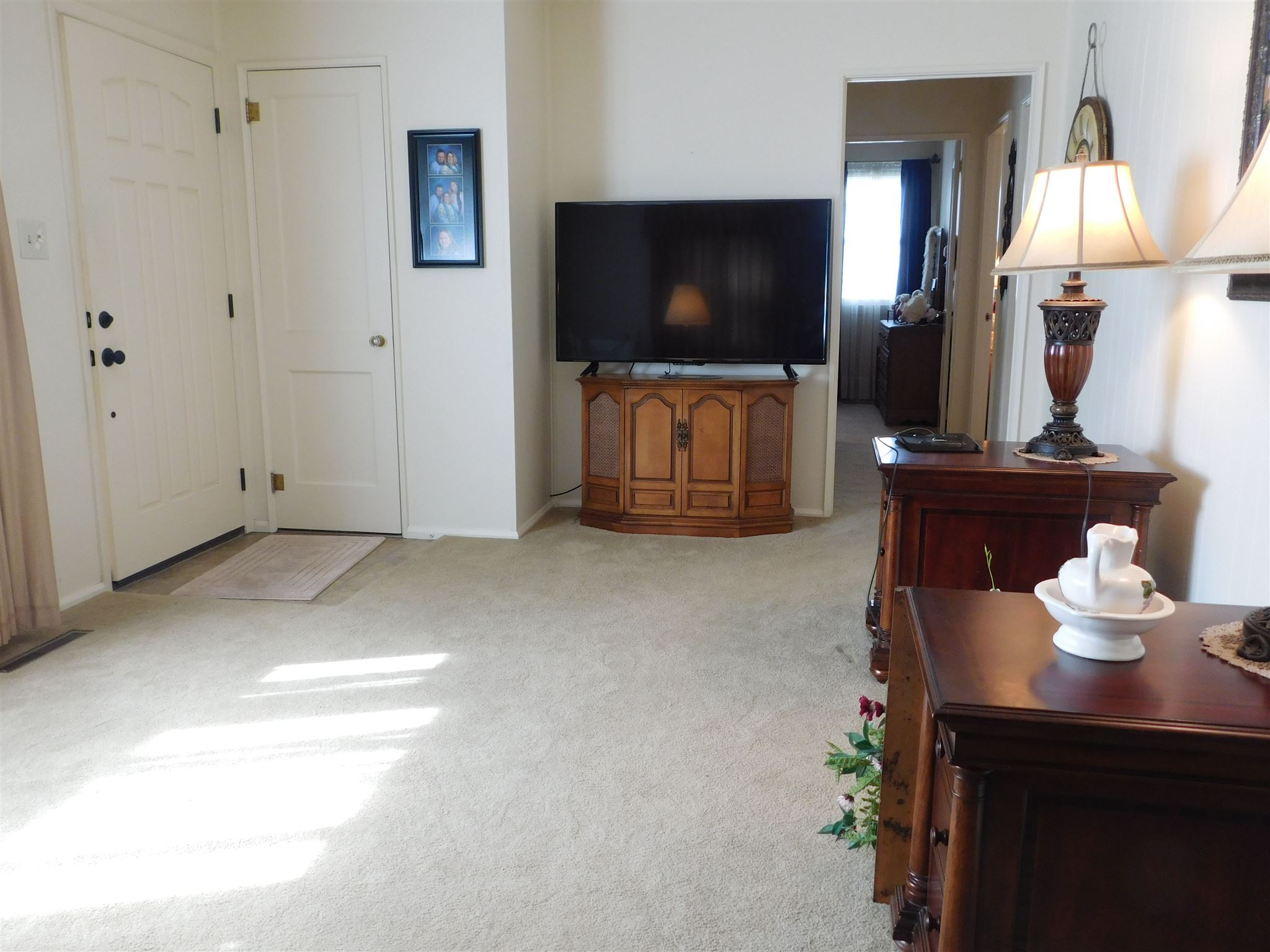 307 Sheridan Road Evansville, IN 47710 - Photo 3 of 18 Gallery Image 3