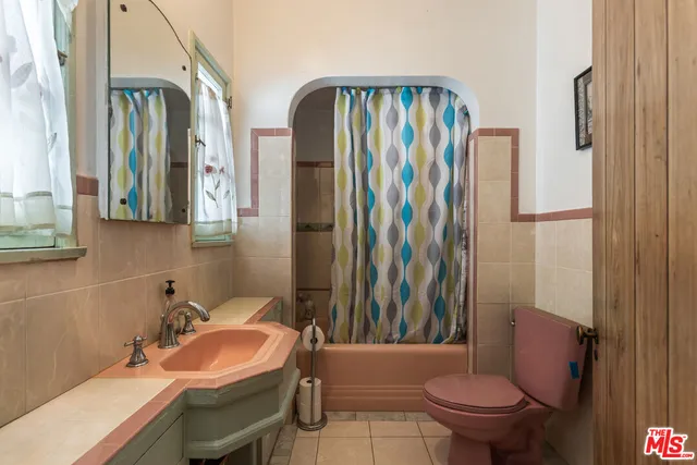 $1,025,000 | 4115 Edgehill Drive, Los Angeles, CA 90008