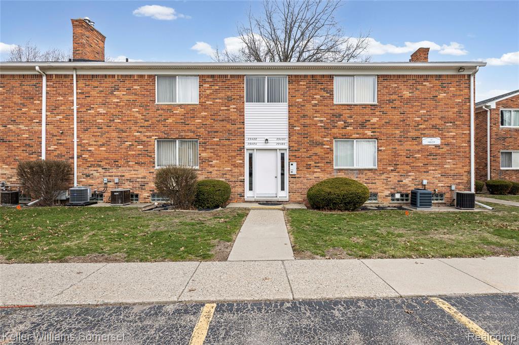 29484 Hoover Road Warren, MI 48093 - Photo 22 of 26 Gallery Image 22