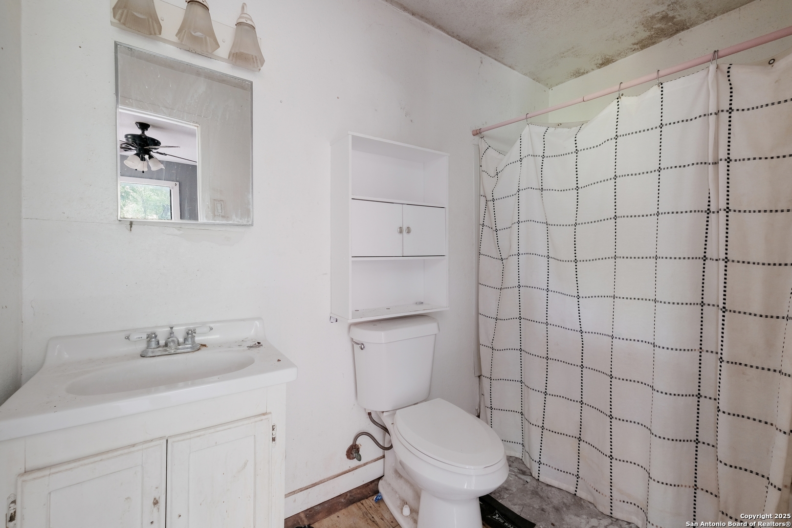 723 Larry San Antonio, TX 78202 - Photo 11 of 17