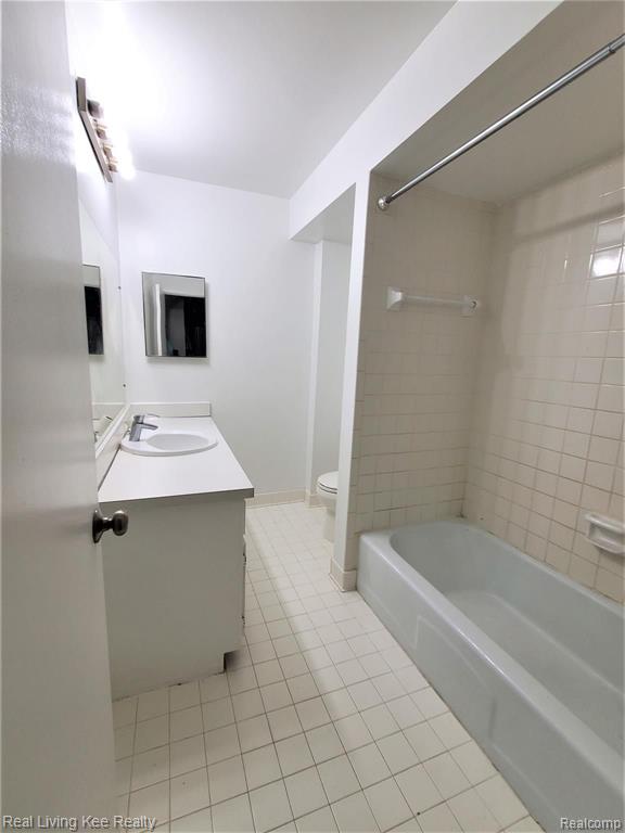 30252 Southfield Road, Unit A183 Southfield, MI 48076 - Photo 9 of 11