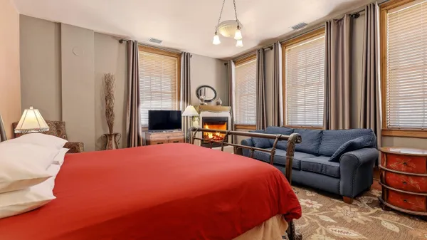 $1,250,000 | 334 Spring Street, Galena, IL 61036