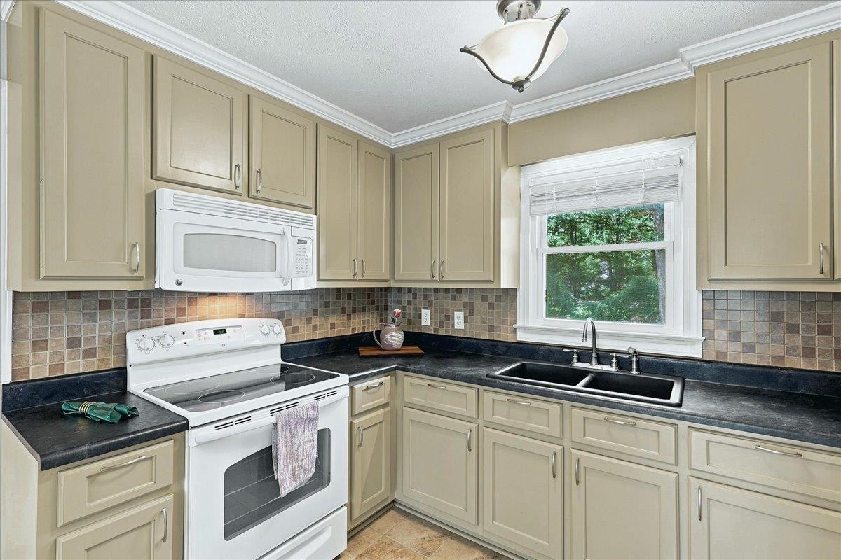 501 Cunningham Road Taylors, SC 29687 - Photo 21 of 33 Gallery Image 21
