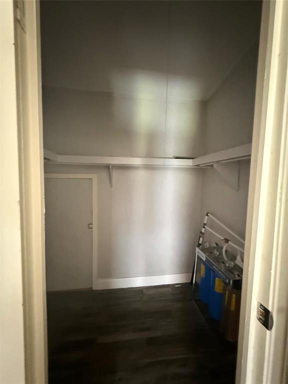 152 Pennell Road Sherman, TX 75090 - Photo 11 of 15 Primary Closet