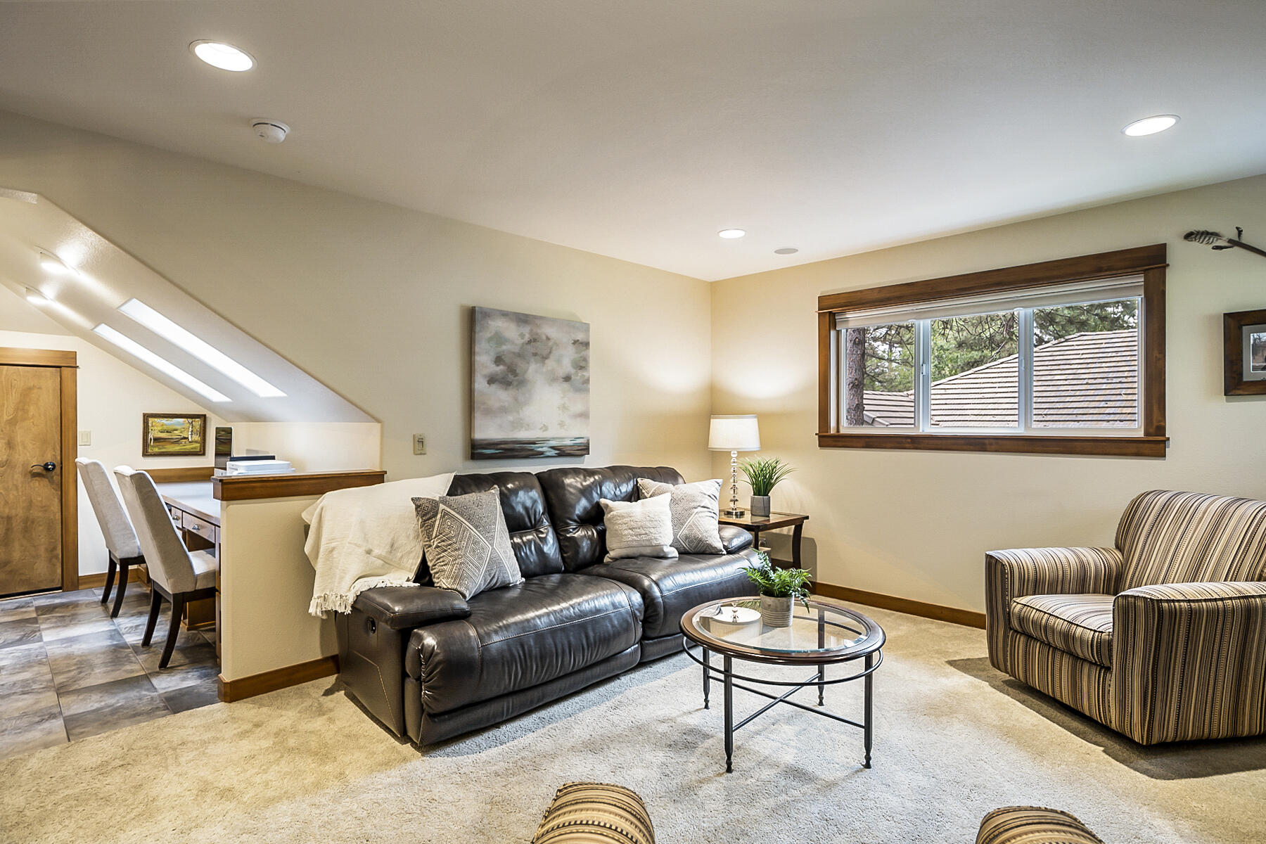 60819 Currant Way Bend, OR 97702 - Photo 25 of 44 Bonus Room with 2 work spaces.