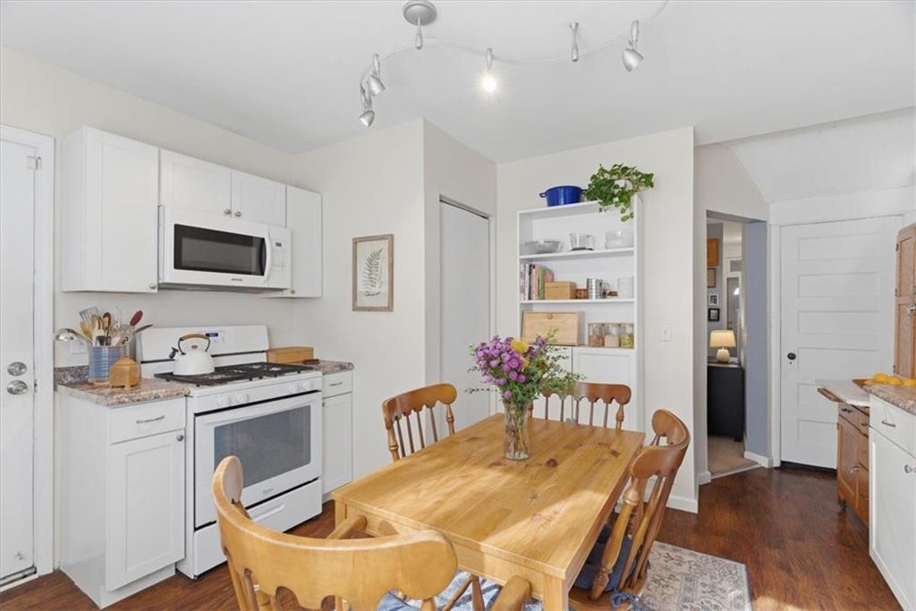 246 Dunseith Street Pittsburgh, PA 15213 - Photo 13 of 36