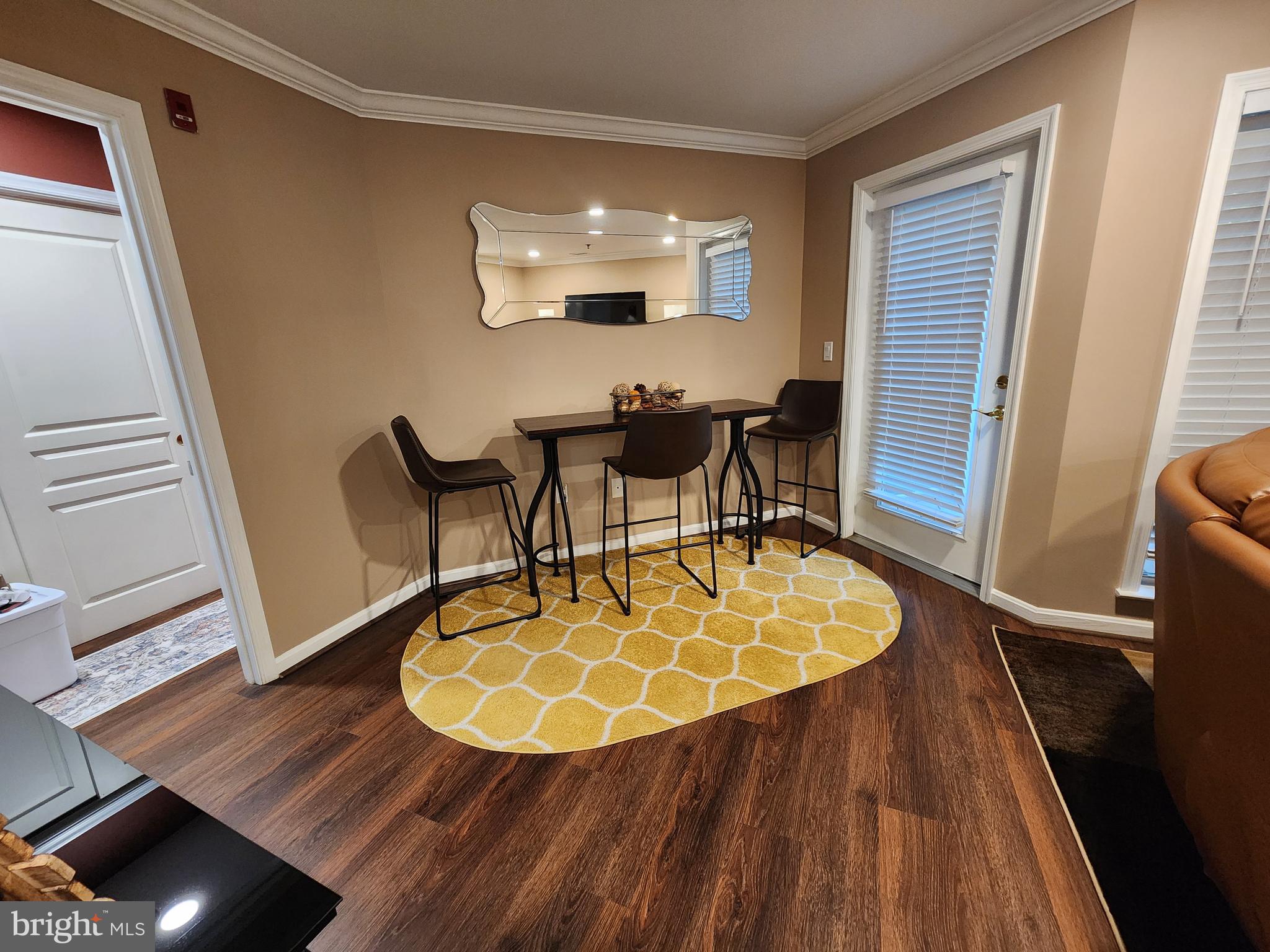 5573 Seminary Road, Unit 208 Falls Church, VA 22041 - Photo 7 of 33 Dining area