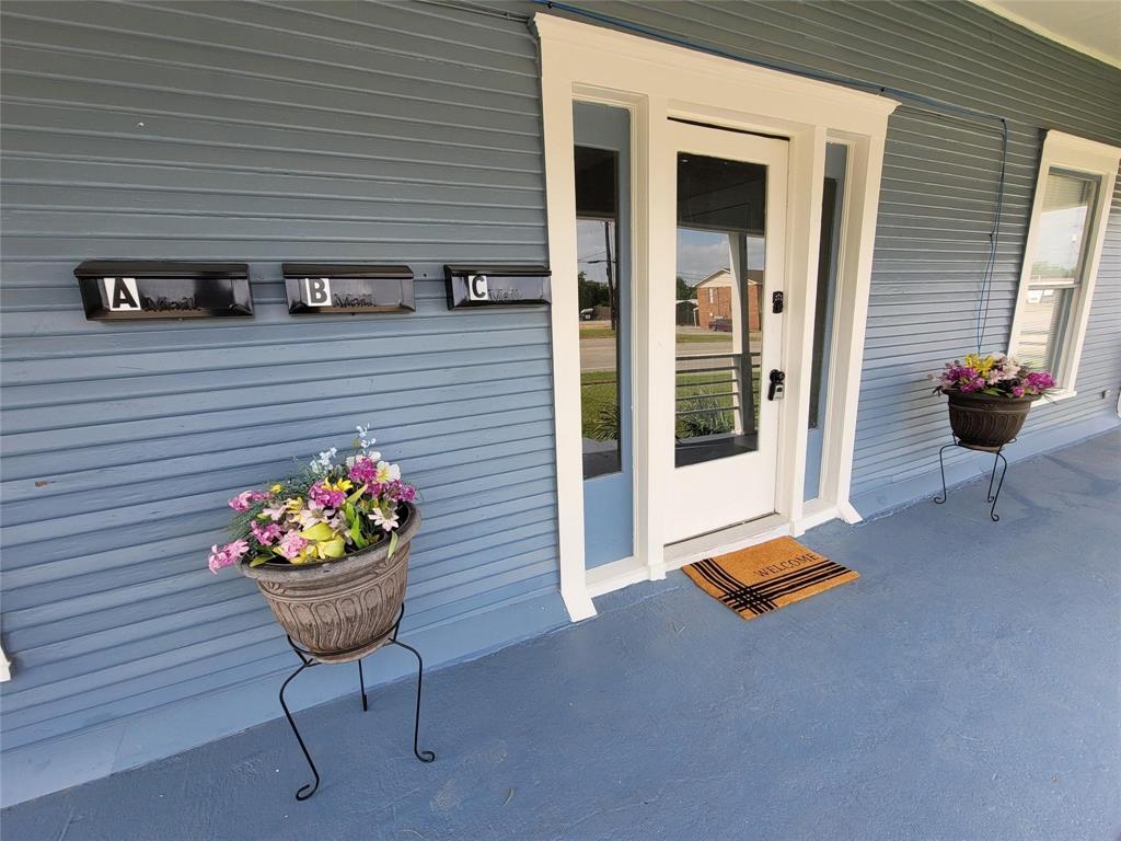 1103 East Moore Avenue, Unit 1 Terrell, TX 75160 - Photo 2 of 12 View of exterior entry