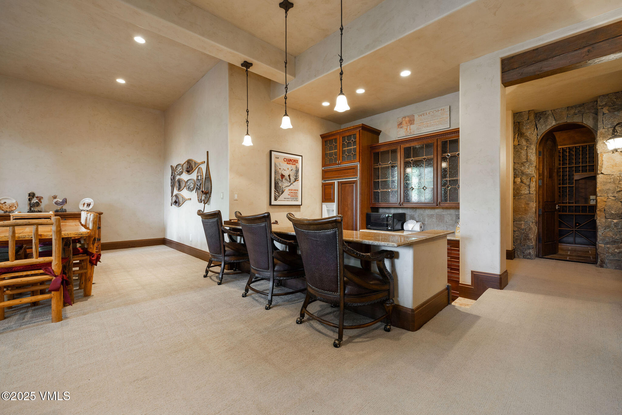 15 Eagle River Road Edwards, CO 81632 - Photo 21 of 36 15_eagle_river_road_interior_bar