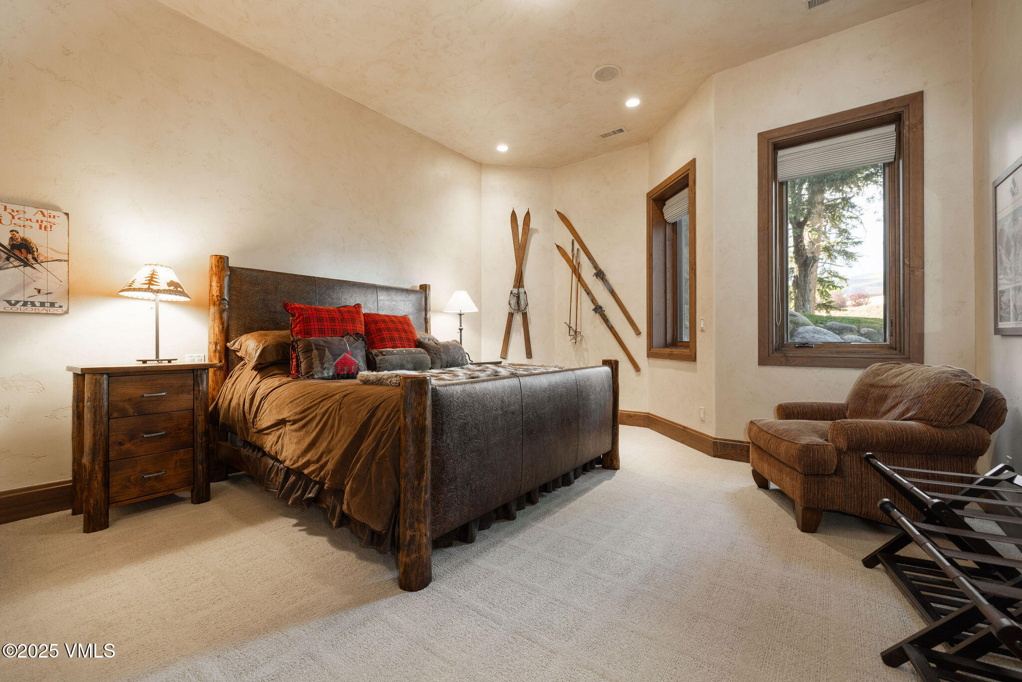 15 Eagle River Road Edwards, CO 81632 - Photo 22 of 36 15_eagle_river_road_interior_bed02