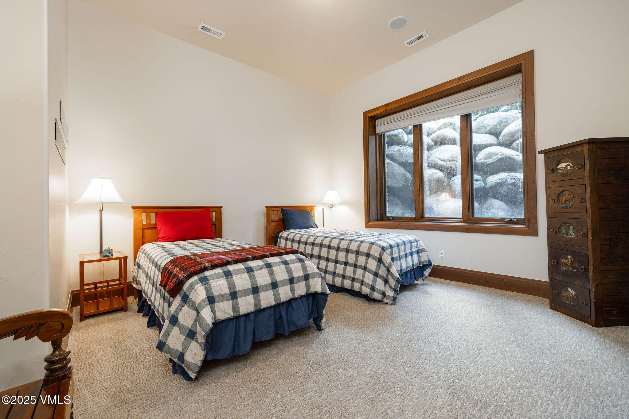 15 Eagle River Road Edwards, CO 81632 - Photo 24 of 36 15_eagle_river_road_interior_bed03