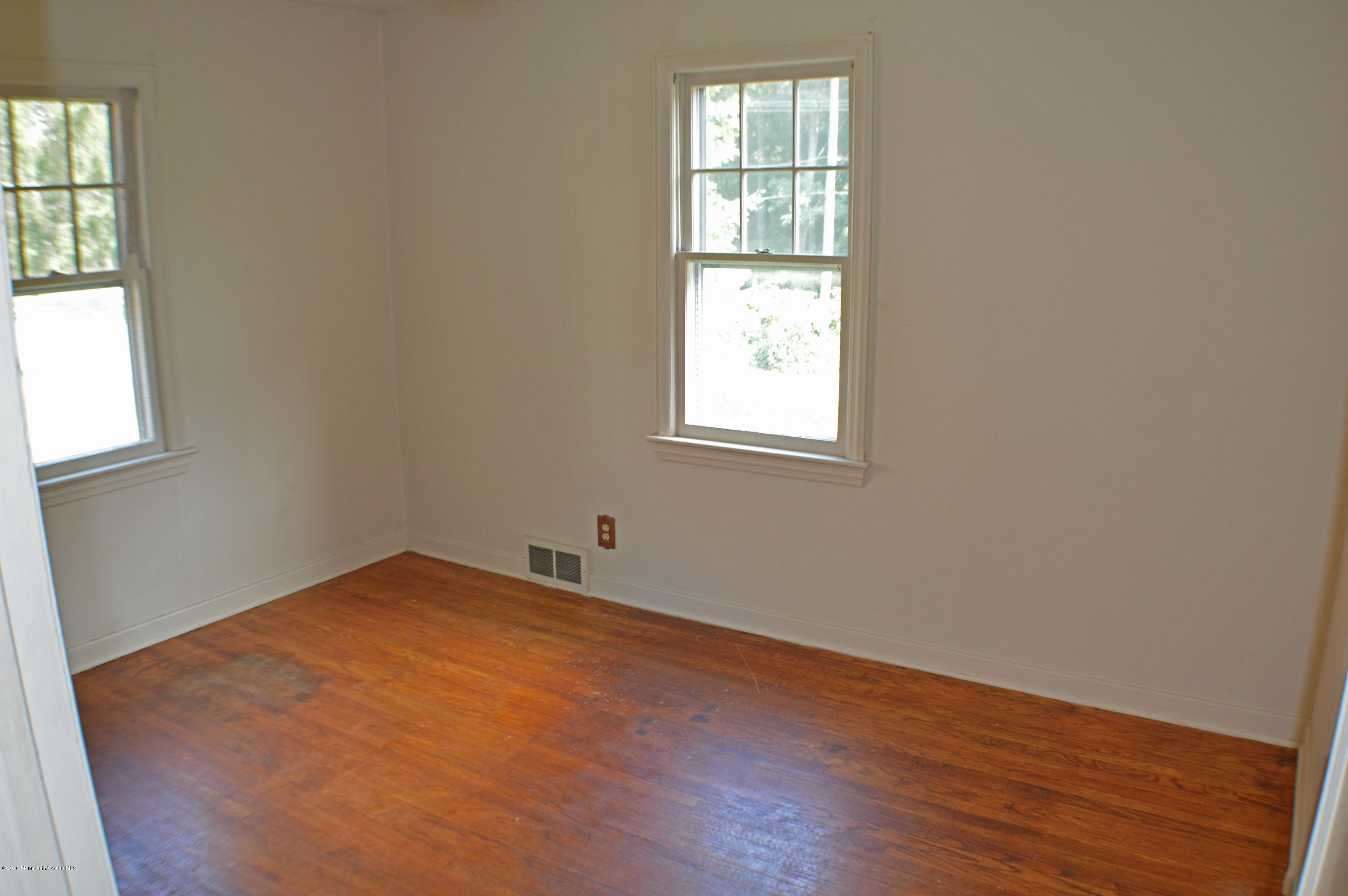 115 Robin Road Neptune Township, NJ 07753 - Photo 13 of 18 MLS BR2