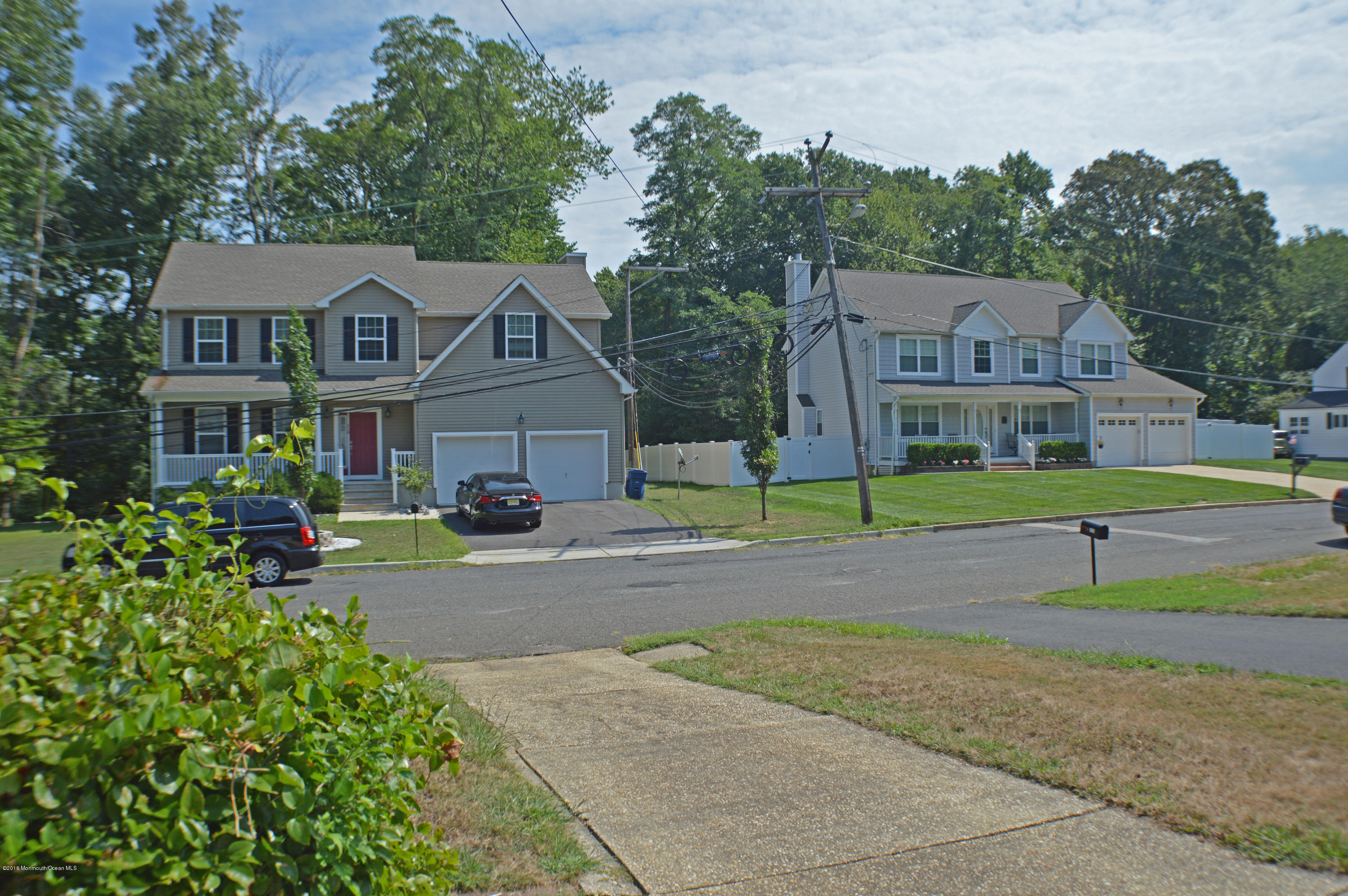 115 Robin Road Neptune Township, NJ 07753 - Photo 14 of 18 MLS FRONT YARD VIEW