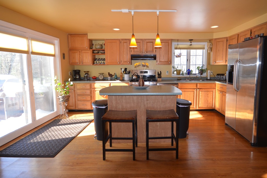 10 Flat Hills Road Amherst, MA 01002 - Photo 8 of 30