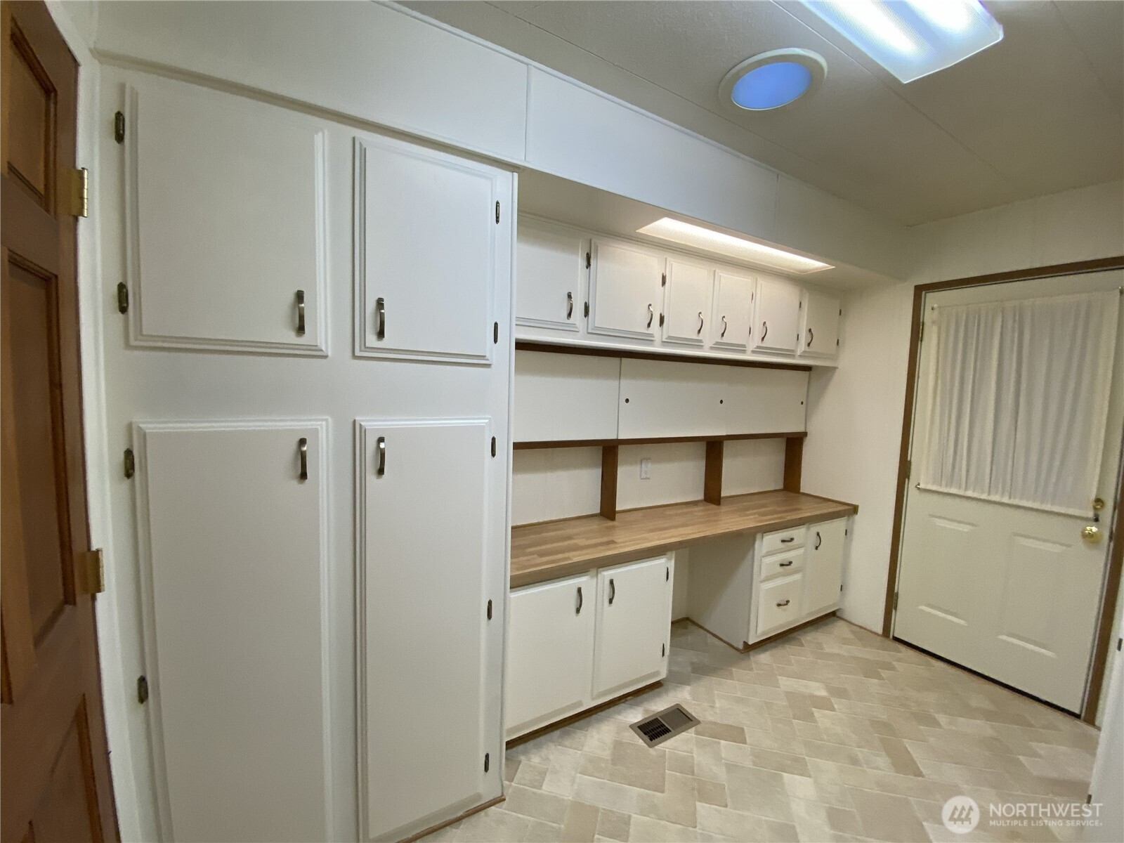 11436 Southeast 208th Street, Unit 153 Kent, WA 98031 - Photo 17 of 40