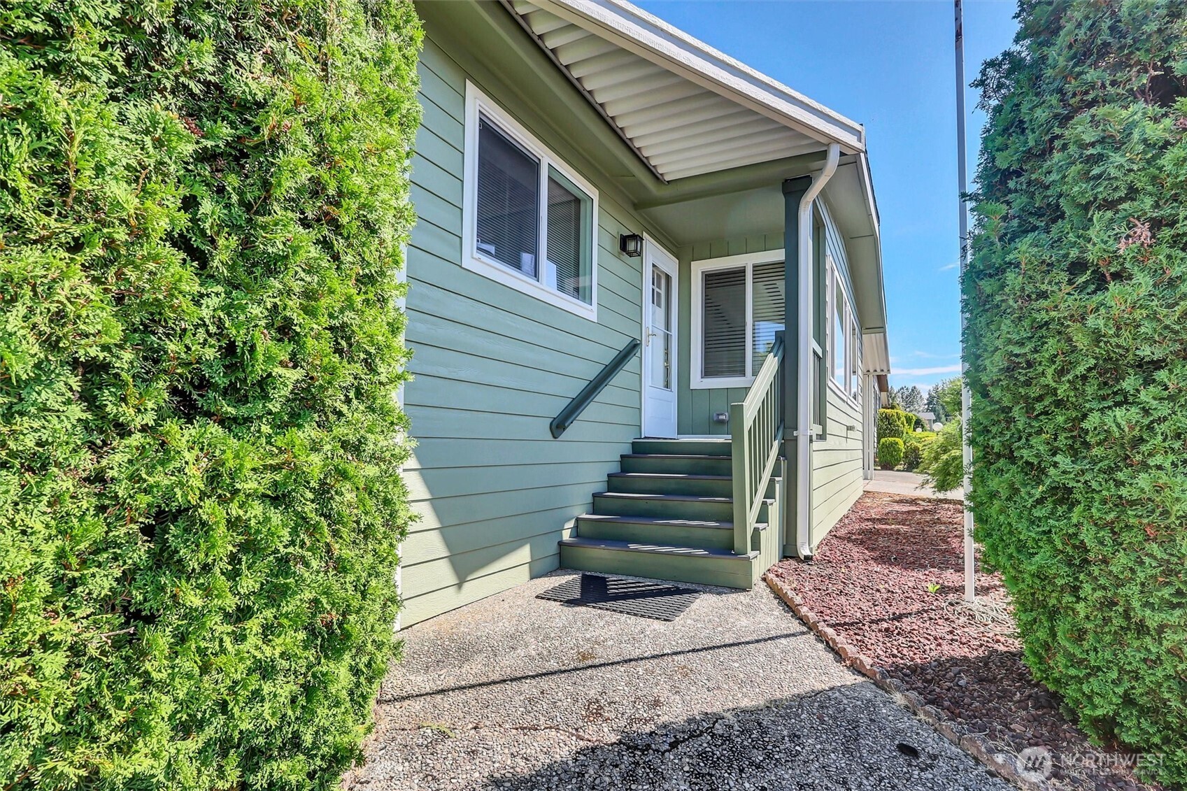 11436 Southeast 208th Street, Unit 153 Kent, WA 98031 - Photo 5 of 40