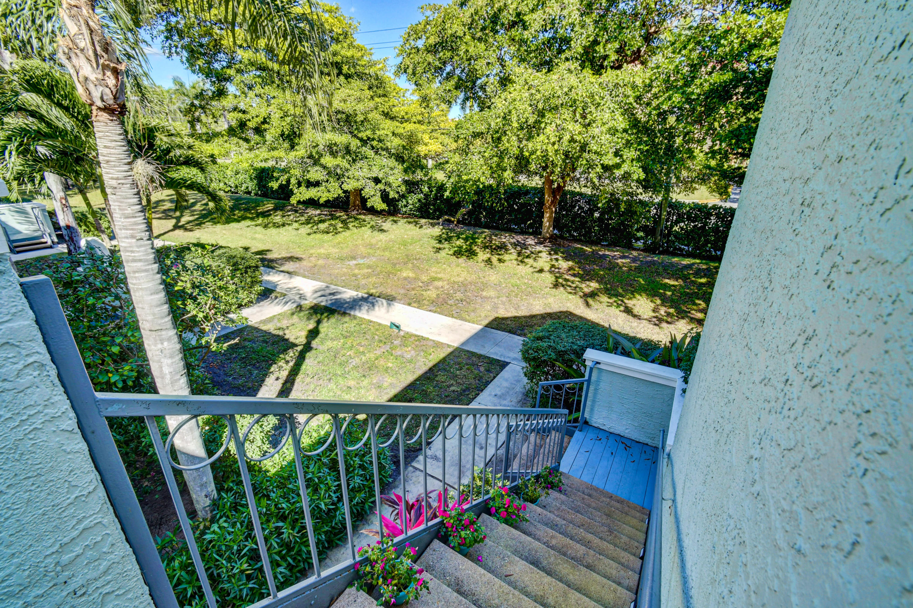1020 Crystal Way, Unit J Delray Beach, FL 33444 - Photo 13 of 33 29_dsc_3510_1_2_3_4
