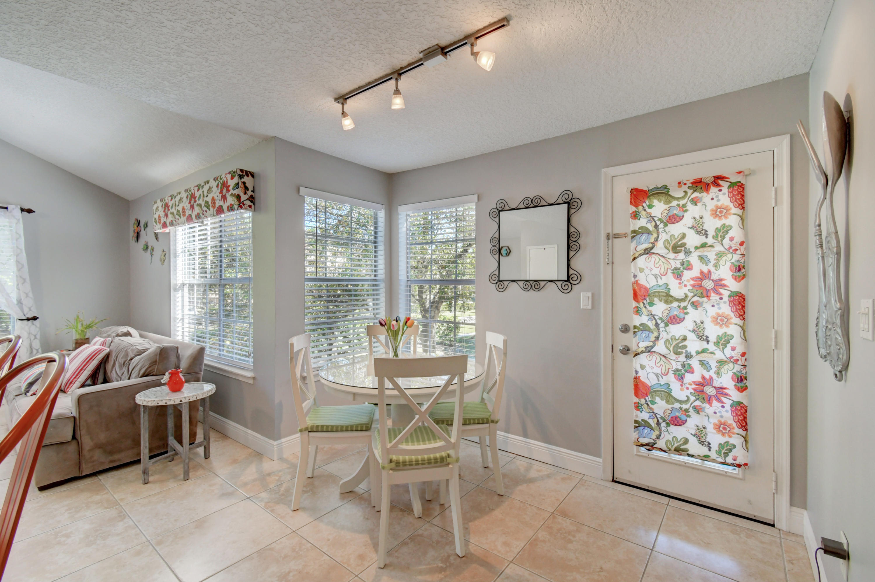 1020 Crystal Way, Unit J Delray Beach, FL 33444 - Photo 17 of 33 35_dsc_3730_1_2_3_4