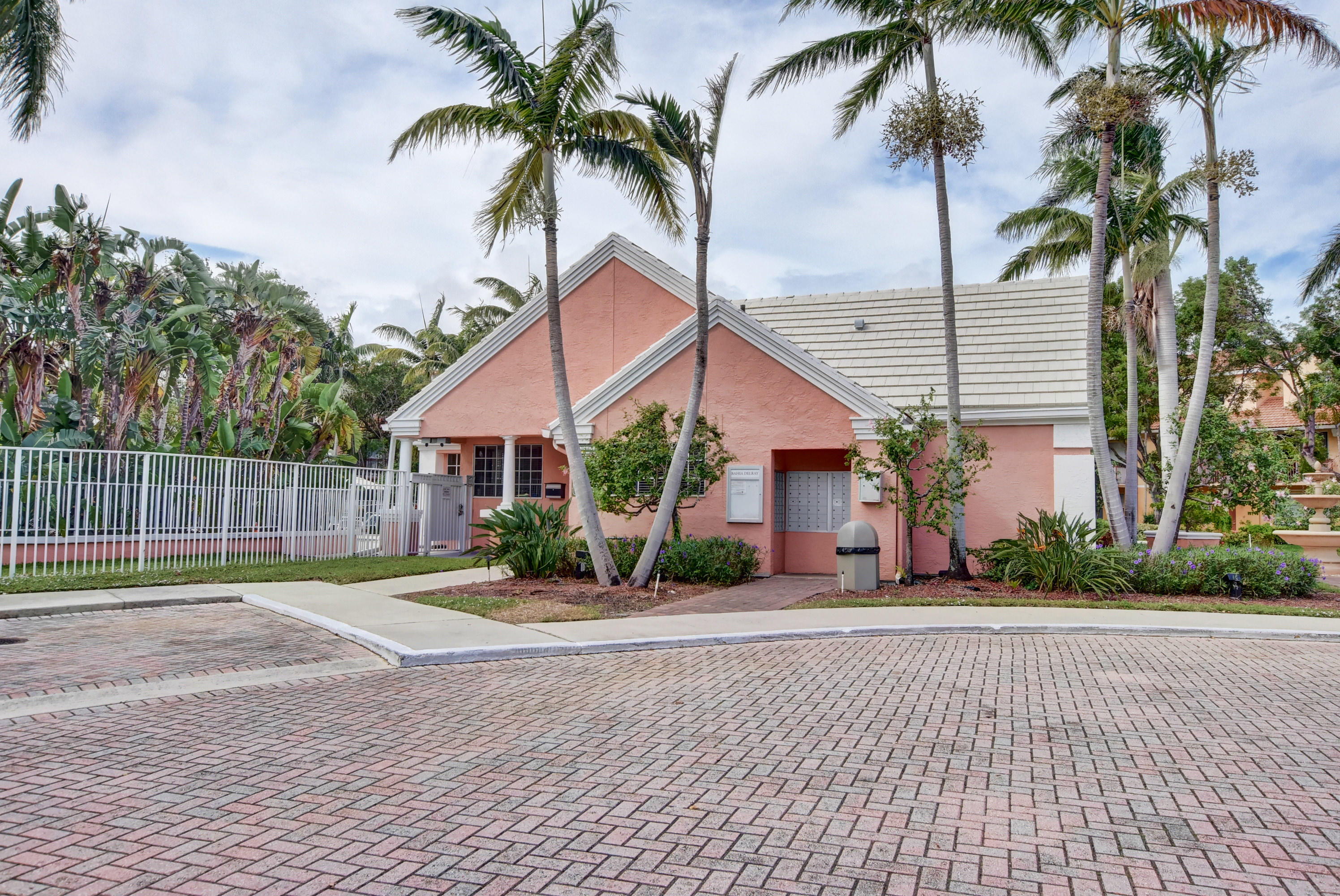 1020 Crystal Way, Unit J Delray Beach, FL 33444 - Photo 27 of 33 55_bahia delray (1)