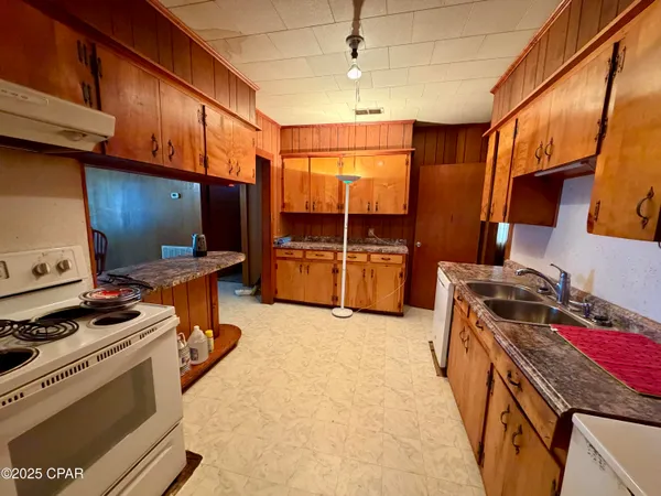$179,900 | 2797 Salem Church Road, Sneads, FL 32460