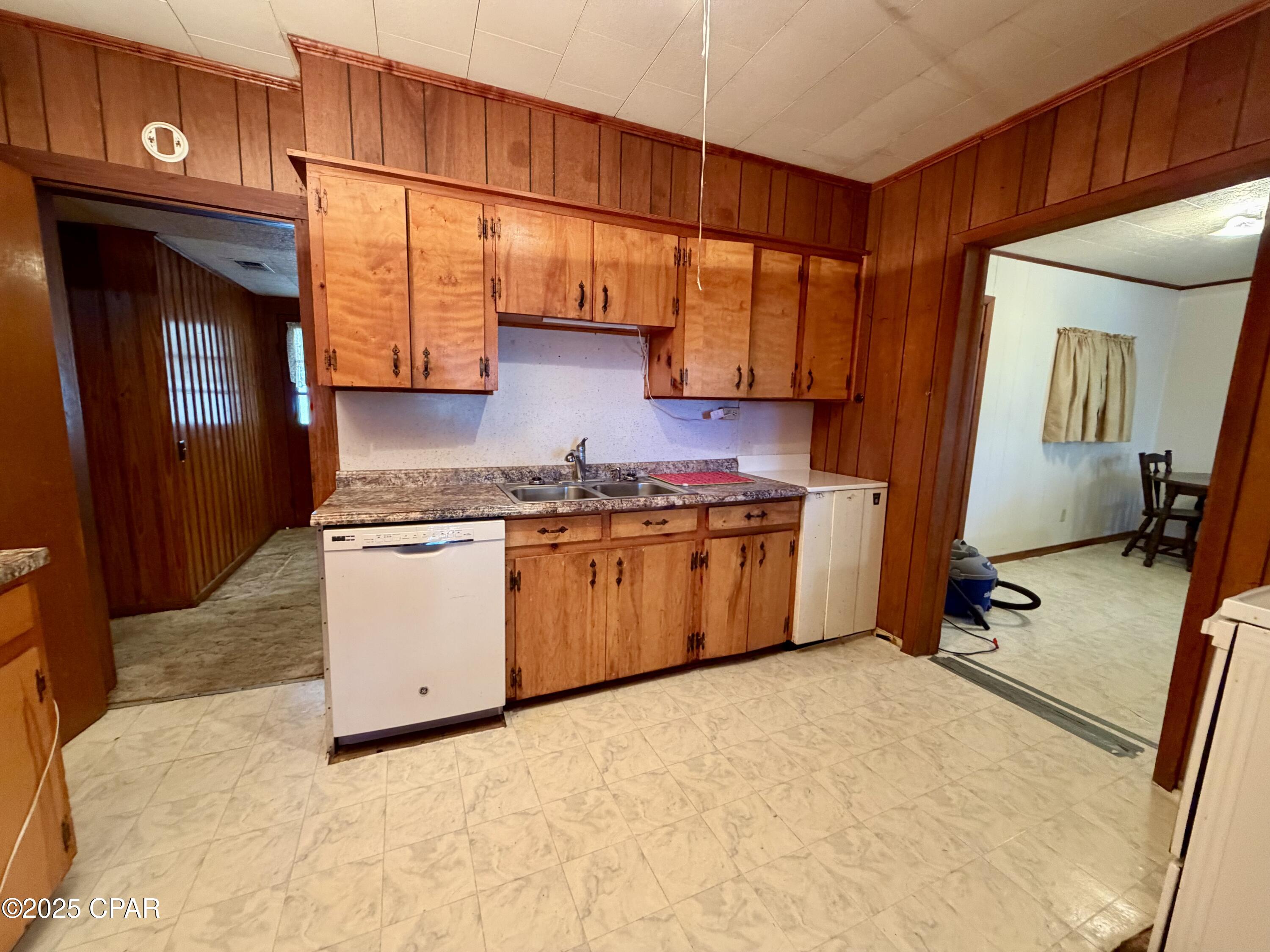 2797 Salem Church Road Sneads, FL 32460 - Photo 12 of 32