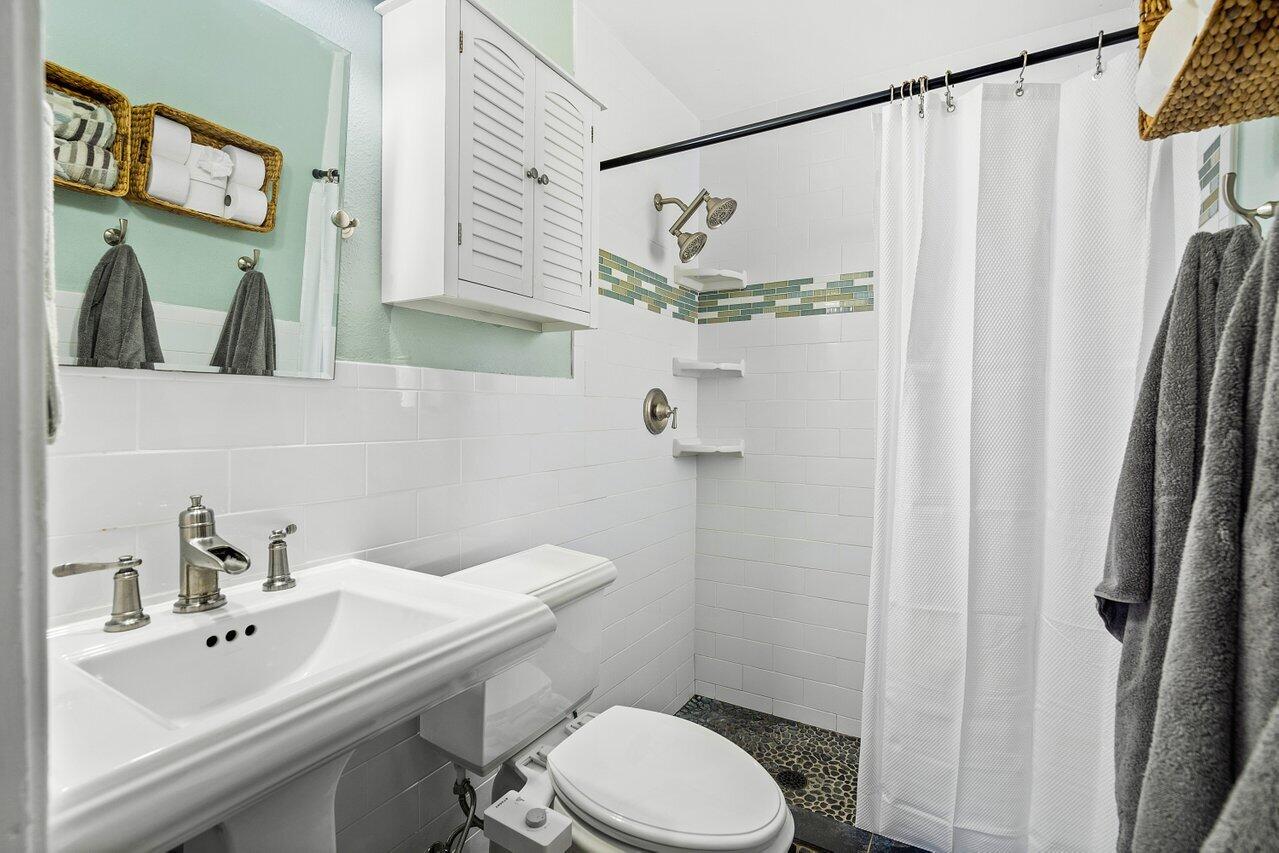1130 Southwest 17th Street Boca Raton, FL 33486 - Photo 16 of 34 Primary bath