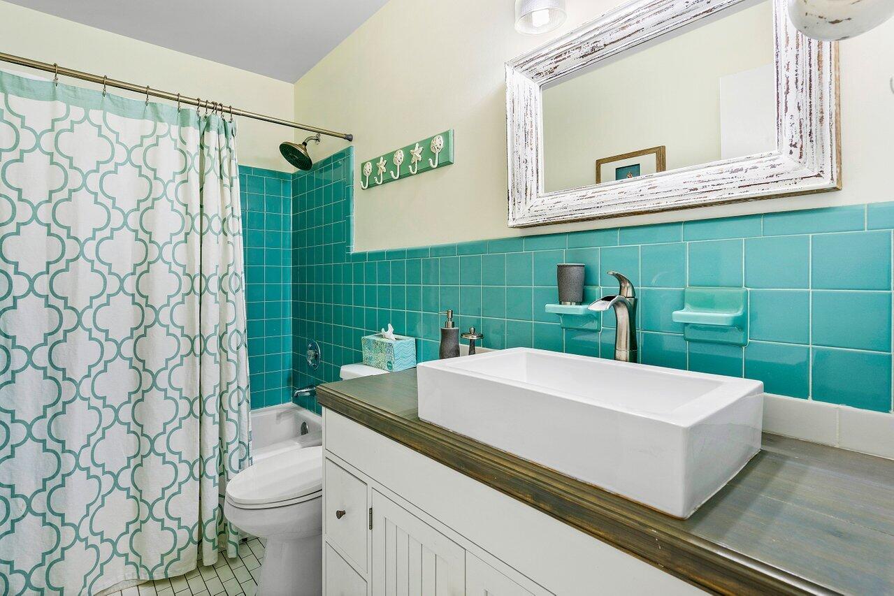 1130 Southwest 17th Street Boca Raton, FL 33486 - Photo 20 of 34 Bath 2