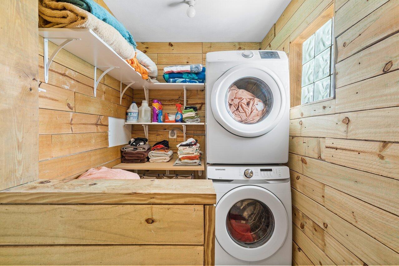 1130 Southwest 17th Street Boca Raton, FL 33486 - Photo 21 of 34 Laundry