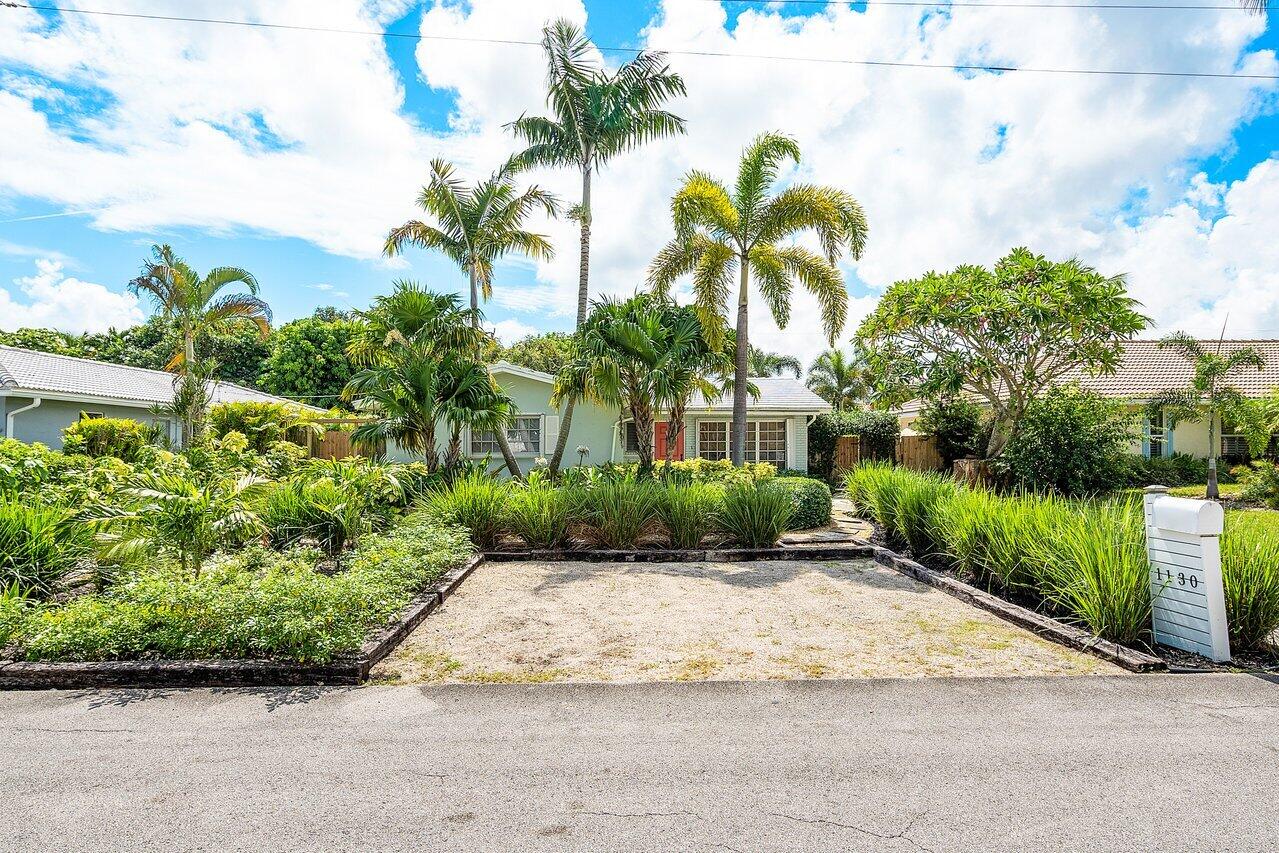 1130 Southwest 17th Street Boca Raton, FL 33486 - Photo 3 of 34 Extra parking