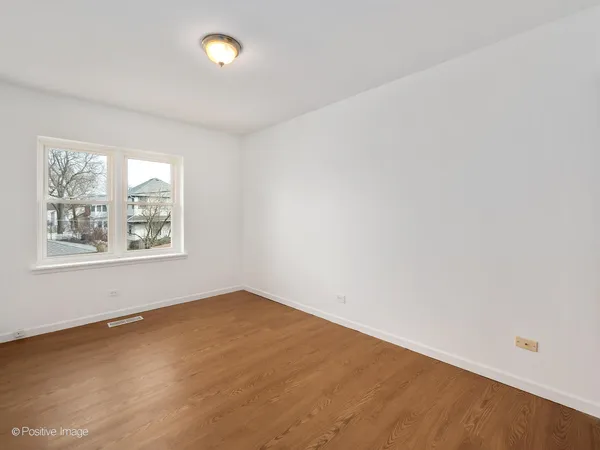 $499,000 | 285 East 1st Street, Elmhurst, IL 60126