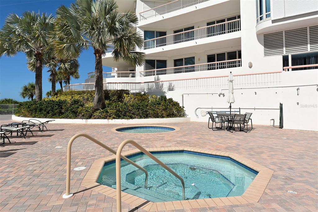 455 Longboat Club Road, Unit 608 Longboat Key, FL 34228 - Photo 50 of 57 Hot tub and a kiddie pool.