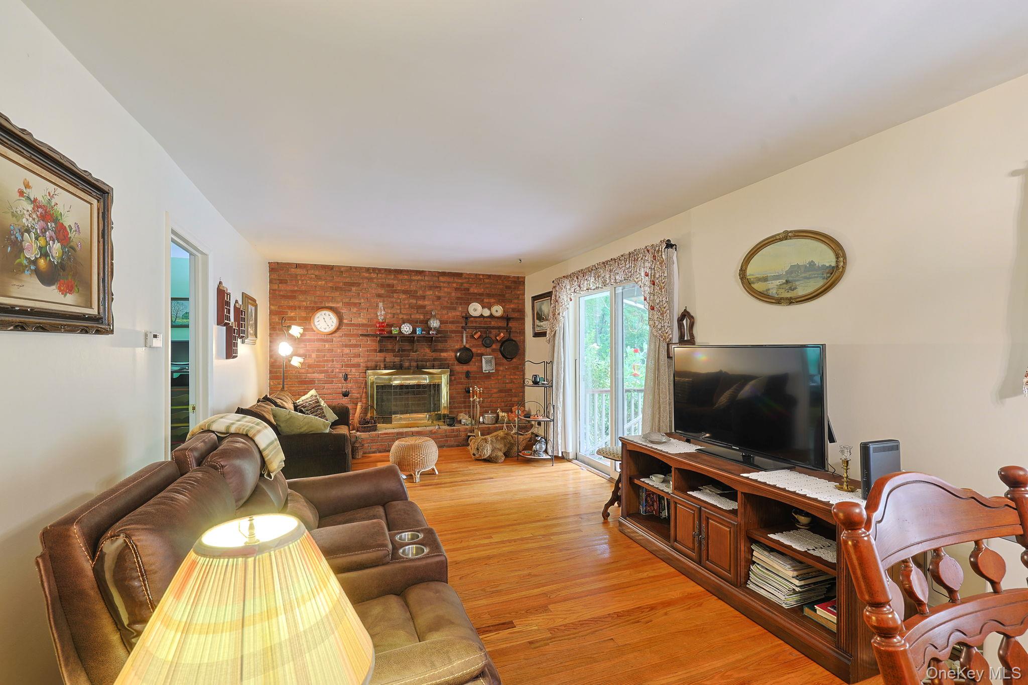 408 Field Road Red Hook, NY 12571 - Photo 9 of 33