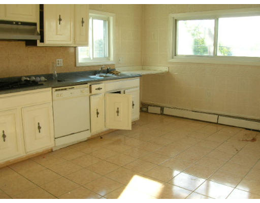 295 Shirley Street, Unit 2 Winthrop, MA 02152 - Photo 3 of 12